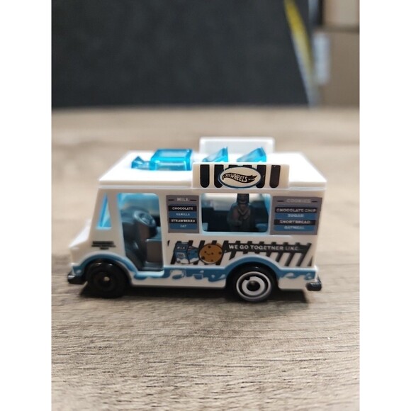 Hot Wheels Quick Bite Diecast 1/64 Mattel Loose Toy Car - Picture 2 of 6